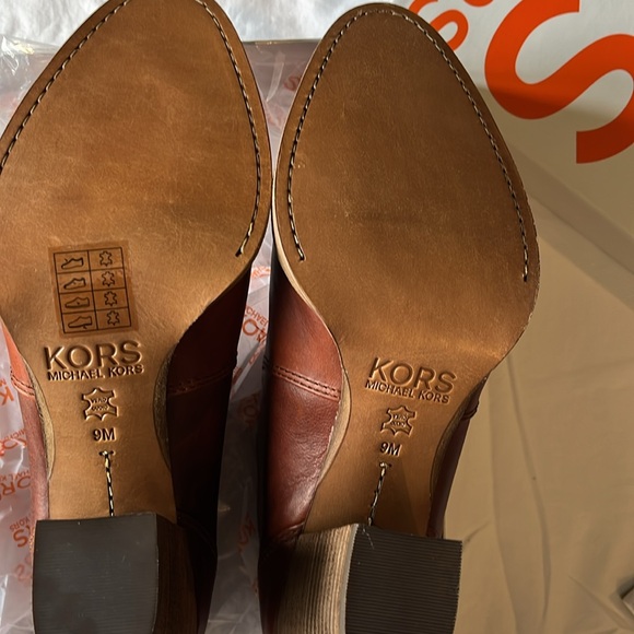 Michael Kors Wayland Leather Low Heel Booties- Whisky Brown- Size 9 - Picture 9 of 10